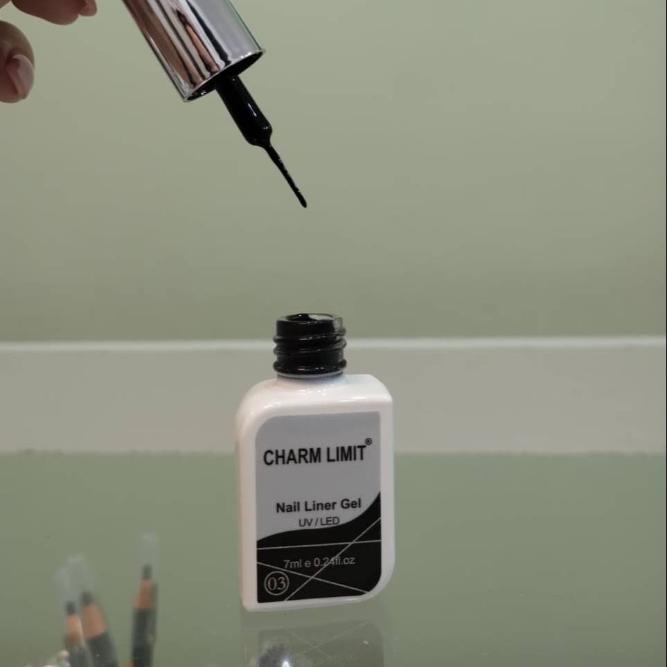 Charm Limit Liner Negro